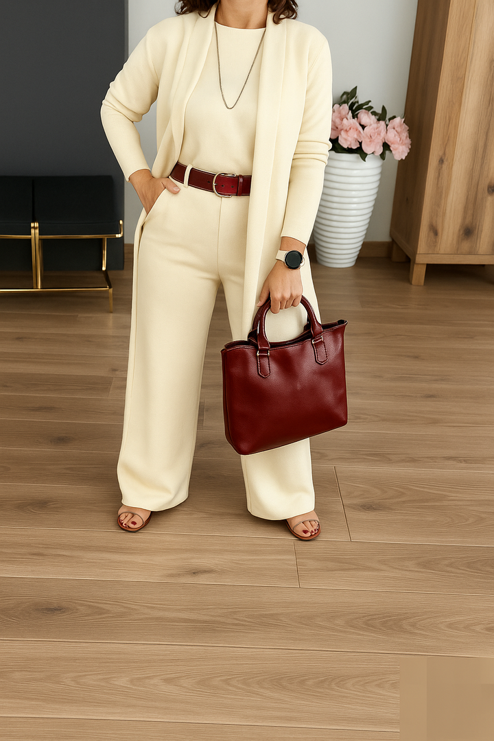 Elegantní Komfortní Set – Tří­dílný Styl pro Moderní Ženu