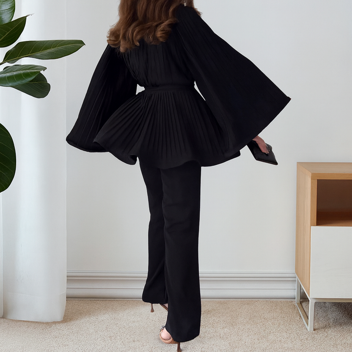 Elegantní plisovaná dámská souprava GraceLine