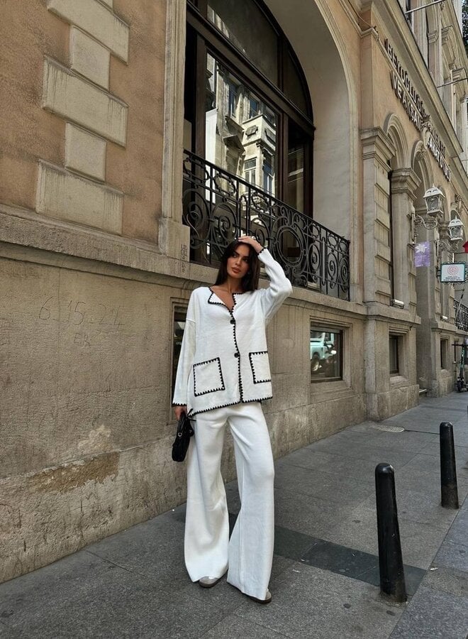 Elegantní pletený komplet