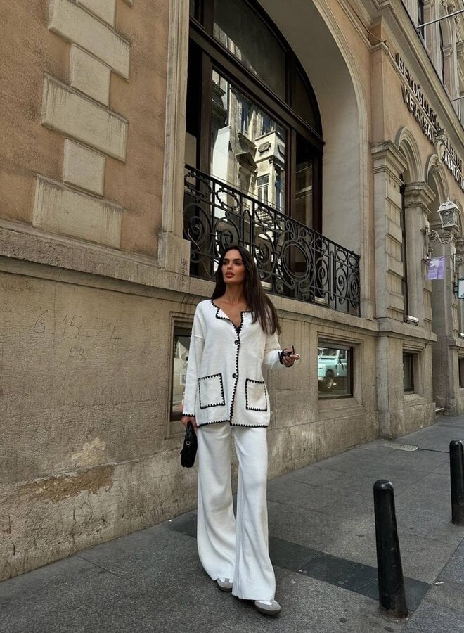 Elegantní pletený komplet