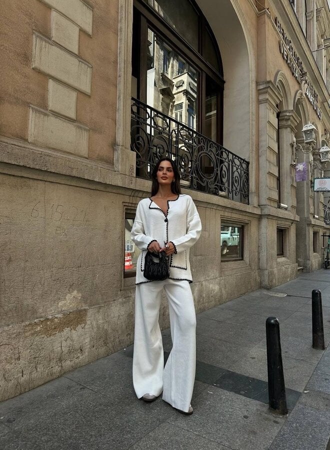 Elegantní pletený komplet