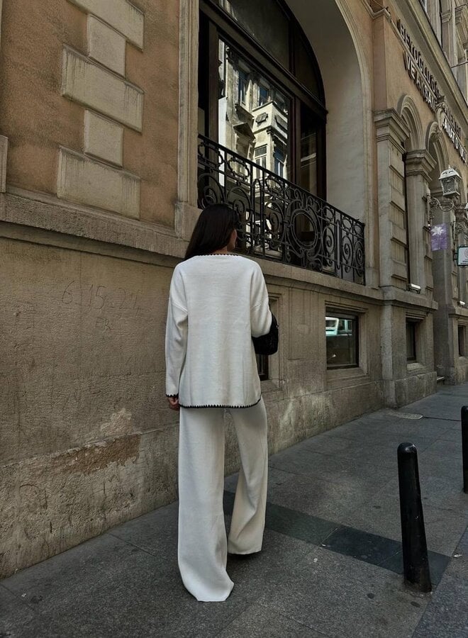 Elegantní pletený komplet